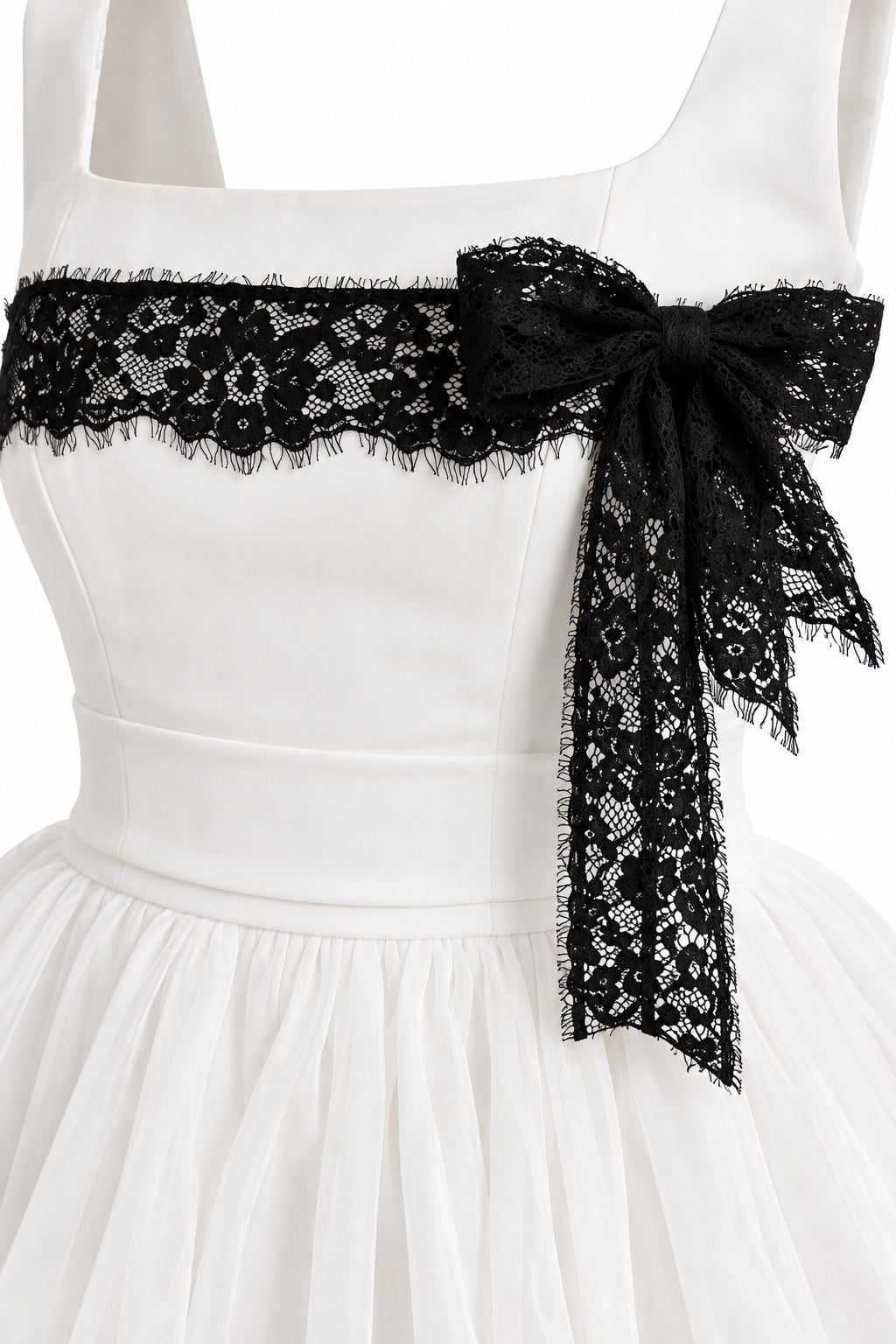" Black and white little dress "