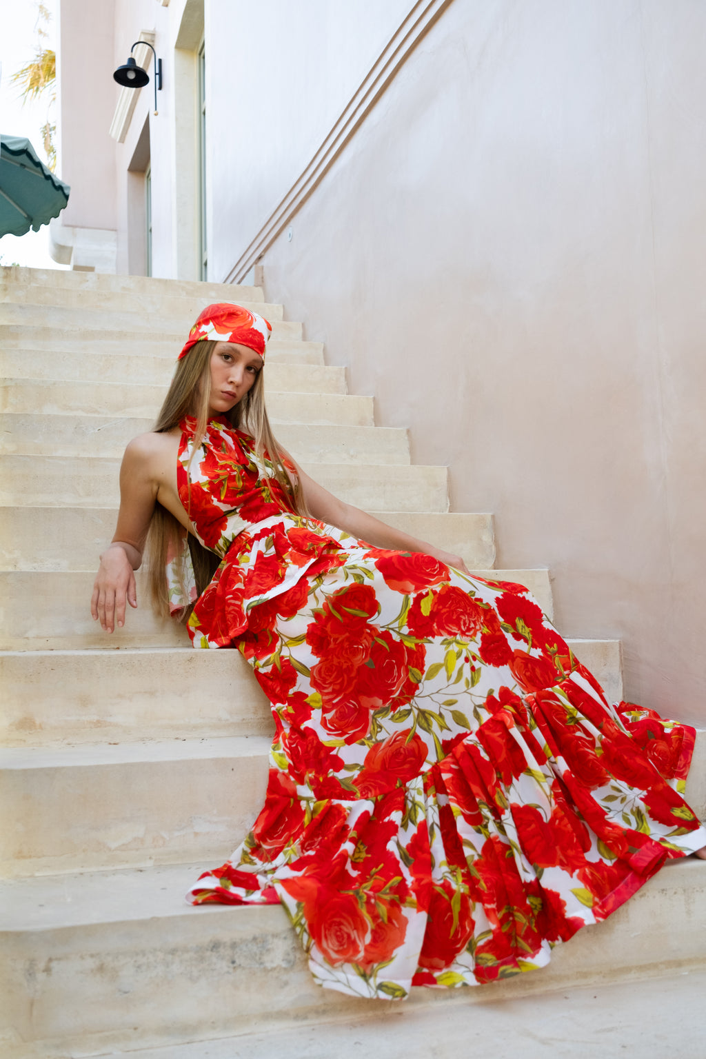 "RED ROSE HIGH NECK" 