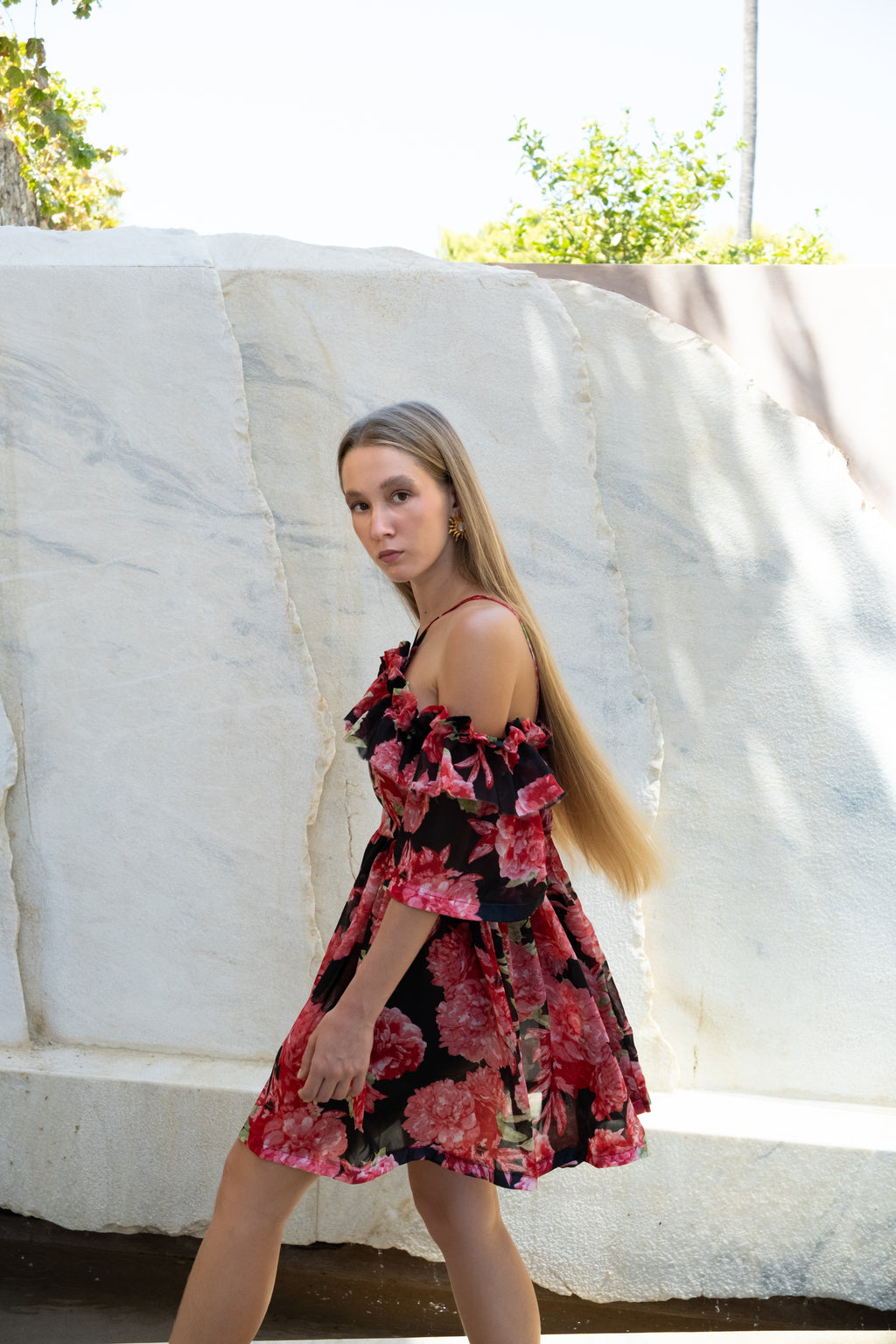 " BLACK ROSE - OFF SHOULDER " 