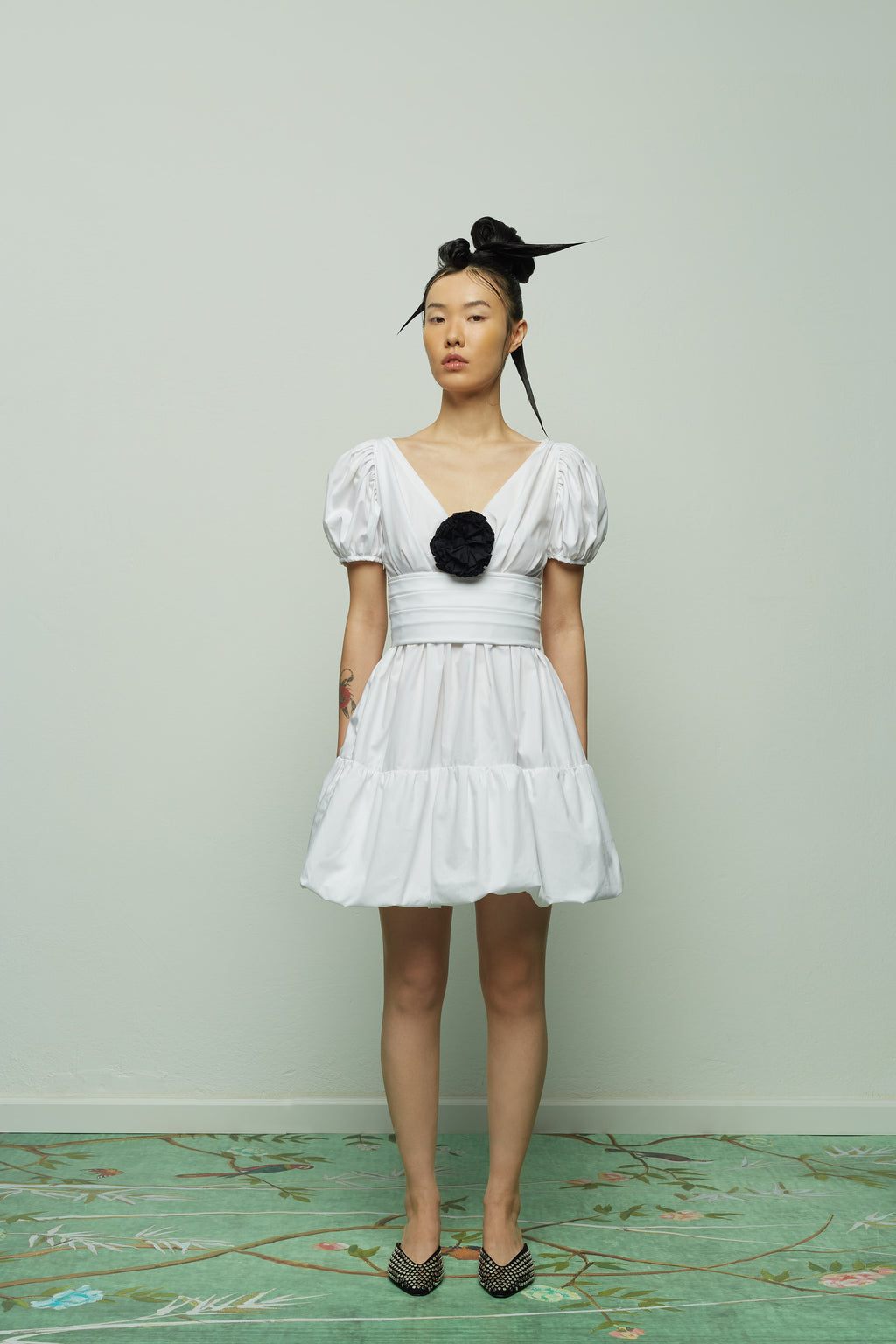 " SHORT WHITE DRESS "