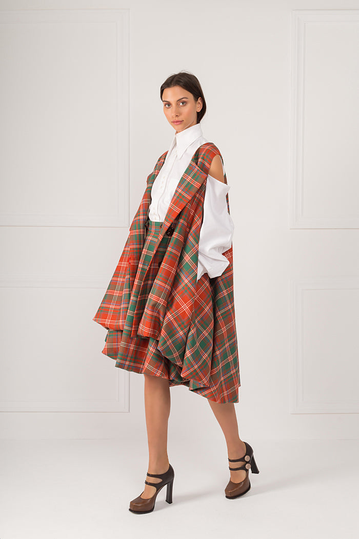 " Reddish Wool Tartan Skirt "