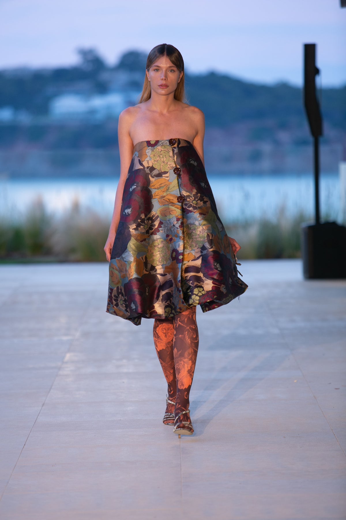 " Balloon Dress "